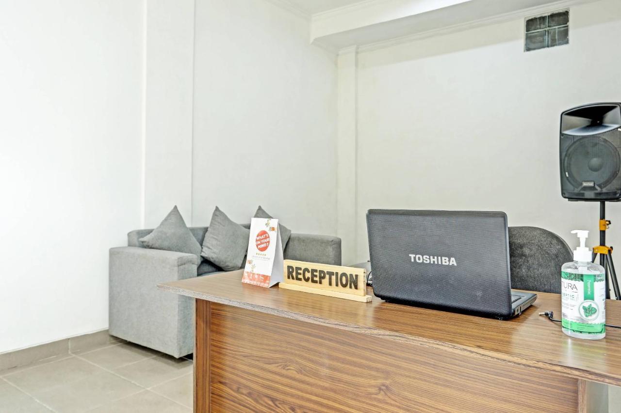 Oyo 91080 Kubu D&D Guesthouse Семиняк Екстериор снимка