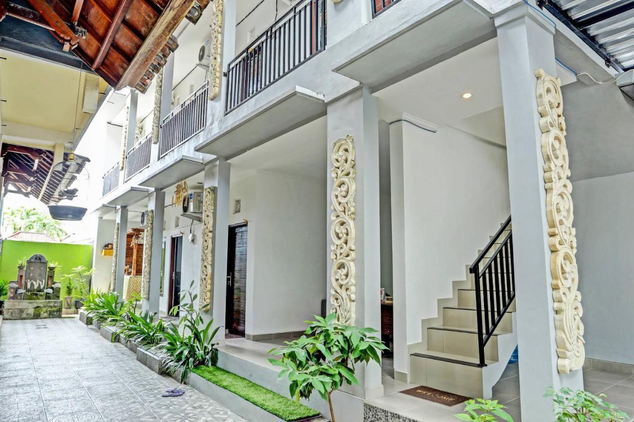Oyo 91080 Kubu D&D Guesthouse Семиняк Екстериор снимка