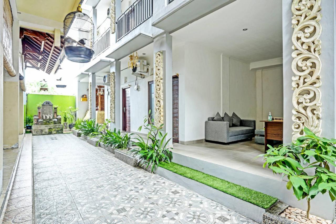Oyo 91080 Kubu D&D Guesthouse Семиняк Екстериор снимка